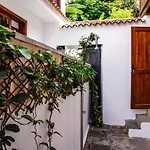 Casa Yeyo, Lomo Bermejo * 圣克鲁斯-德特内里费