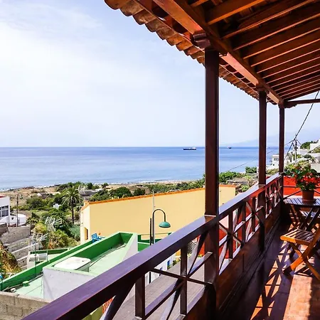 Casa Yeyo, Lomo Bermejo * Santa-Cruz de Ténérife