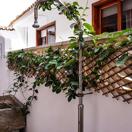 Casa Yeyo, Lomo Bermejo